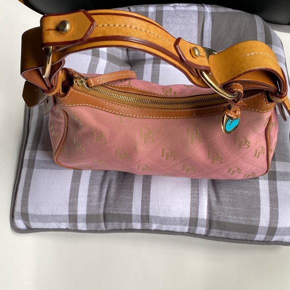 Dooney & Bourke Shoulder Bag - Picture 4 of 16